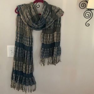 One size fits all scarf